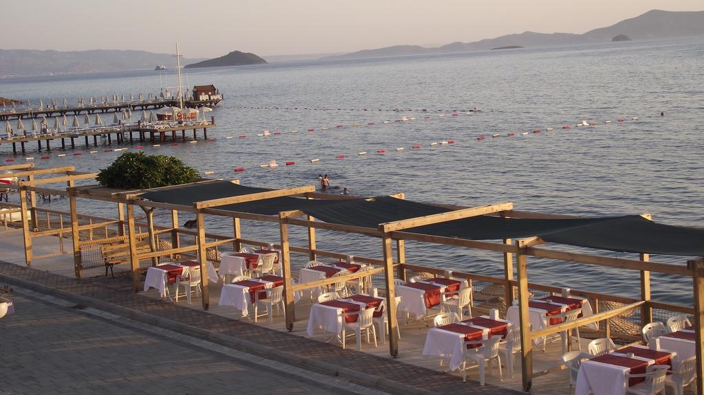 Ado Beach Hotel Turgutreis Exterior photo