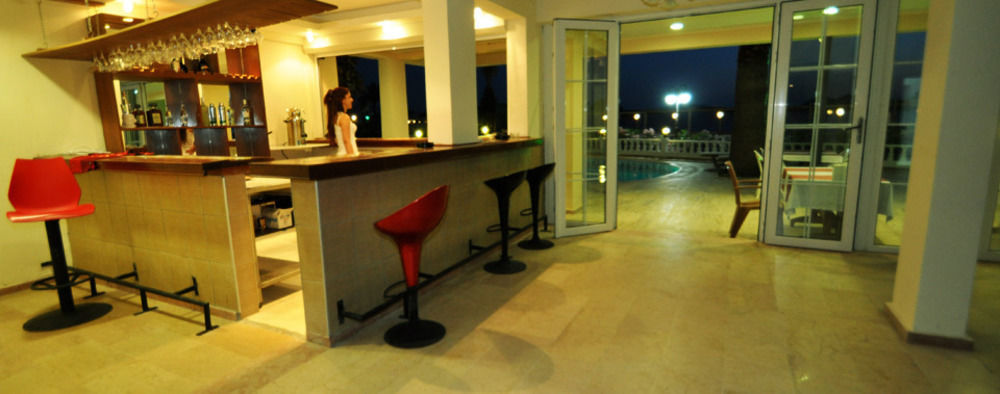 Ado Beach Hotel Turgutreis Exterior photo